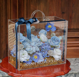 Box hoa quà tặng mica